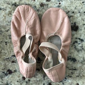 Bloch kids ballet slippers size 13.5C